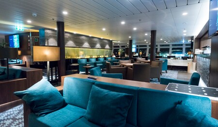 Genießen Sie mit Hurtigruten eine unvergessliche Seereise mit anderen Alleinreisenden. Buchen bei singlereisen.de