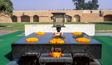 Indien Singlereisen: Besuch des Raj Ghat Denkmals für Mahatma Gandhi in Neu-Delhi