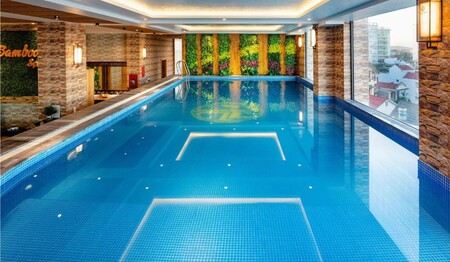 Pool im Thanh Lich Royal Boutique auf Ihrer Rundreise Vietnam & Kambodscha für Singles & Alleinreisende