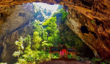 Tham Phra Nakorn Höhle im Sam Roi Yod Nationalpark – Teil einer Singlereise in Thailand