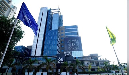 Außenansicht Hotel Sakura Gold Gurgaon auf Ihrer Rundreise Indien & Nepal für Singles & Alleinreisende