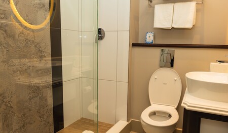 Badezimmer mit Dusche Singles & Alleinreisende buchen bei singlereisen.de
