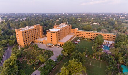 Clarks Shiraz Außenansicht der Unterkunft für Singles & Alleinreisende