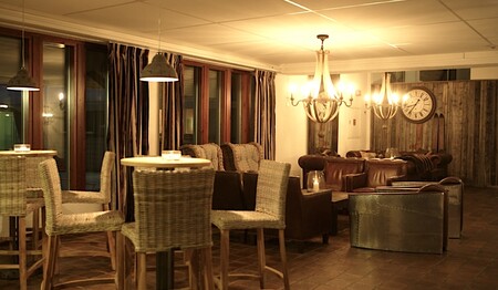 Hotelbar und Loungebereich im Hotel Laponia in Arvidsjaur Schwedisch-Lappland.