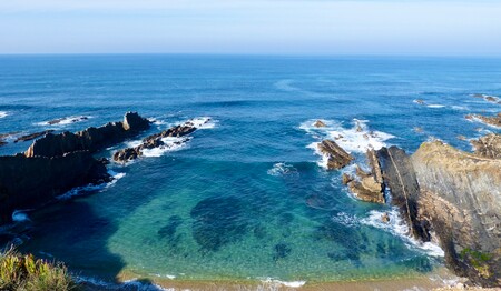 Blick auf den Atlantik vom Fischerpfad – Singleurlaub Portugal für Alleinreisende