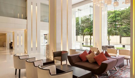 Geschmackvolle Lobby im Ramada Colombo - Singleurlaub in Sri Lanka