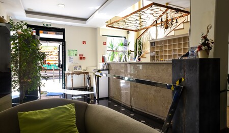 Empfangsbereich der Unterkunft auf Ihrer Singlereise Madeira