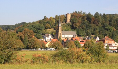 Das reizvoll gelegene Bad Soden - Salmünster auf einer Wanderreise mit singlereisen.de entdecken