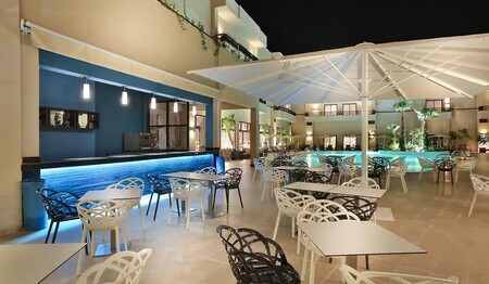 Silvester für Singles  in Marrakesch in der Agafay-Wüste buchen bei singlereisen.de