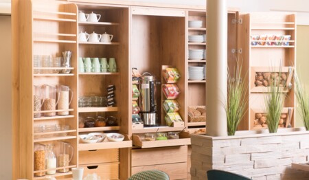 Frühstück im Hotel Birkenhof im Spessart zur Übernachtung für eine Wanderreise mit singlereisen.de