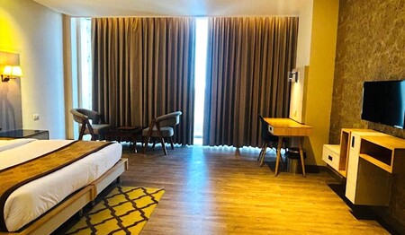 Zimmer Hotel Sakura Gold Gurgaon auf Ihrer Rundreise Indien & Nepal für Singles & Alleinreisende