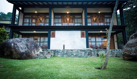 Melheim Haputale Zimmer Außenansicht am Hang für Singles & Alleinreisende