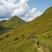 Wanderung im Tal der Almen in prächtiger Bergkulisse mit singlereisen.de
