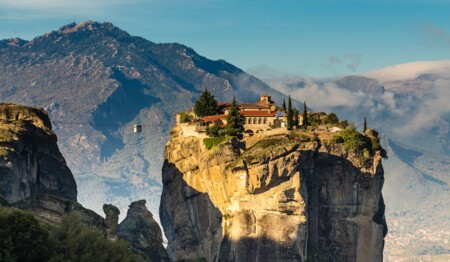 Auf Ihrer Singlereise ist das geologische Wunder von Meteora ein weiteres Highlight. Buchen bei singlereisen.de
