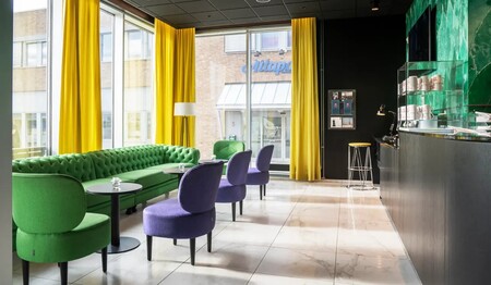 Lobby im Thon Hotel Alta zu Silvester in Norwegen mit singlereisen.de