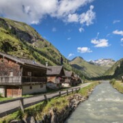 Wandern in der  malerischen Innergschlöss-Region in Osttirol für Alleinreisende buchen bei singlereisen.de