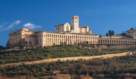 Singlereise nach Umbrien mit Besuch der Basilika San Francesco in Assisi.
