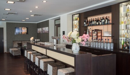Bar im Hotel Birkenhof im Spessart ist die Unterkunft für eine Wanderreise mit singlereisen.de